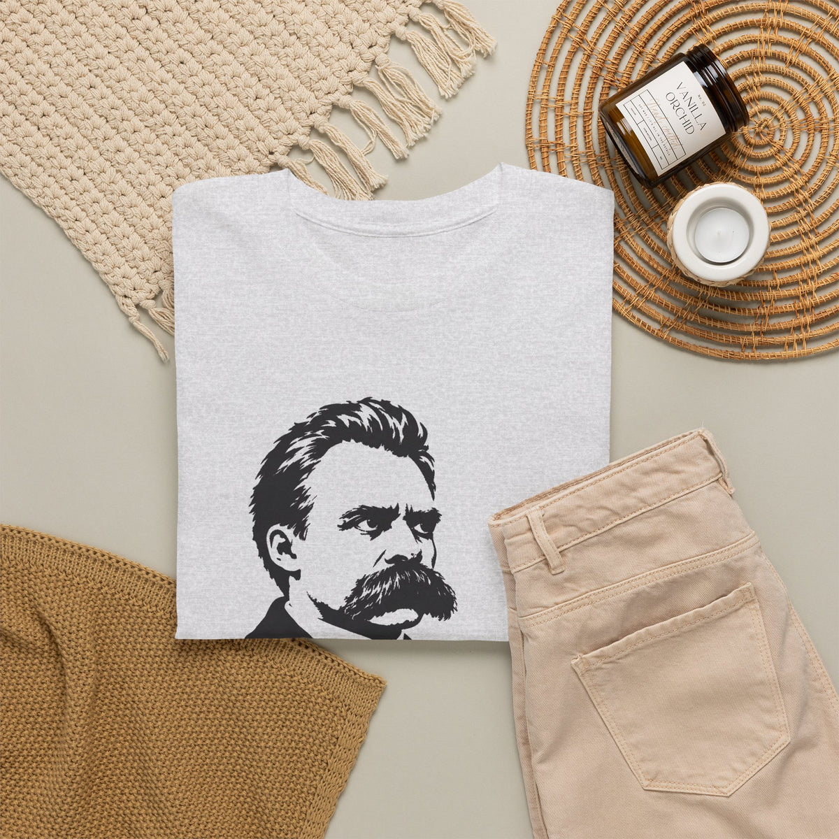 Unisex T-Shirt mit Zitat - Friedrich Nietzsche - Was mich nicht umbringt