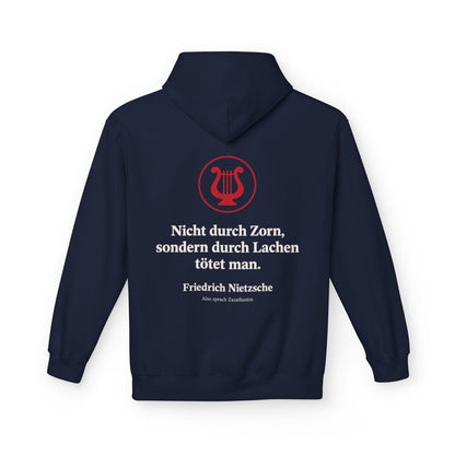 Unisex Fleece Hoodie mit Zitat - Nietzsche - Nicht durch Zorn Symbol – back