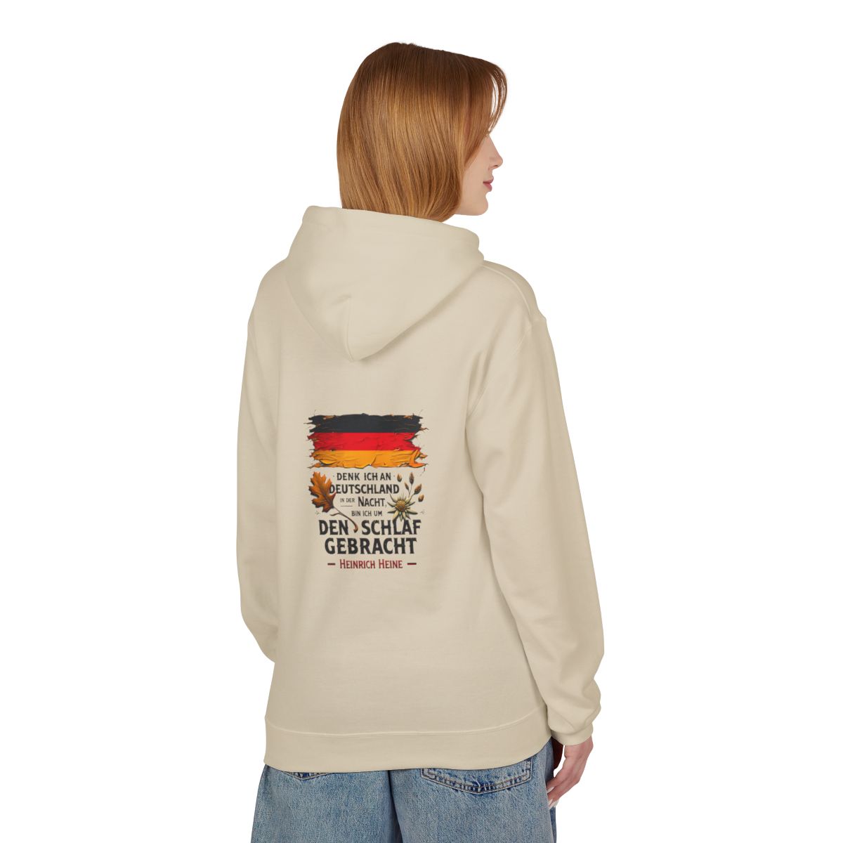 Unisex Fleece Hoodie mit Zitat - Heine - Nachtgedanken Flagge – person-1-back
