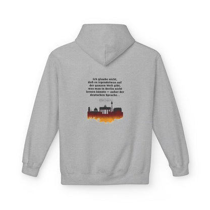 Unisex Fleece Hoodie mit Zitat - Twain - Berlin und die deutsche Sprache – back