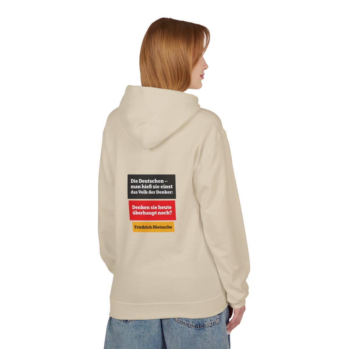 Unisex Fleece Hoodie mit Zitat - Nietzsche - Volk der Denker Balken – person-1-back