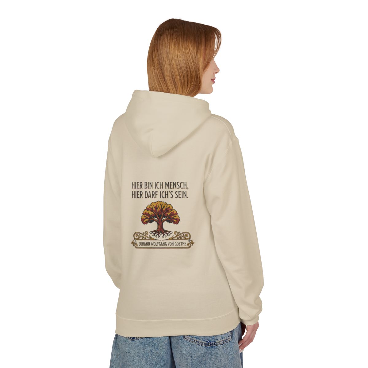 Unisex Fleece Hoodie mit Zitat - Goethe - Hier bin ich Mensch – person-1-back
