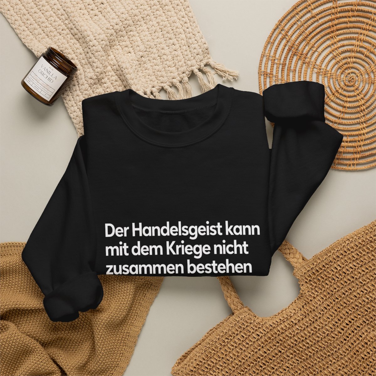 Unisex Sweatshirt mit Zitat - Kant - Der Handelsgeist – folded-2