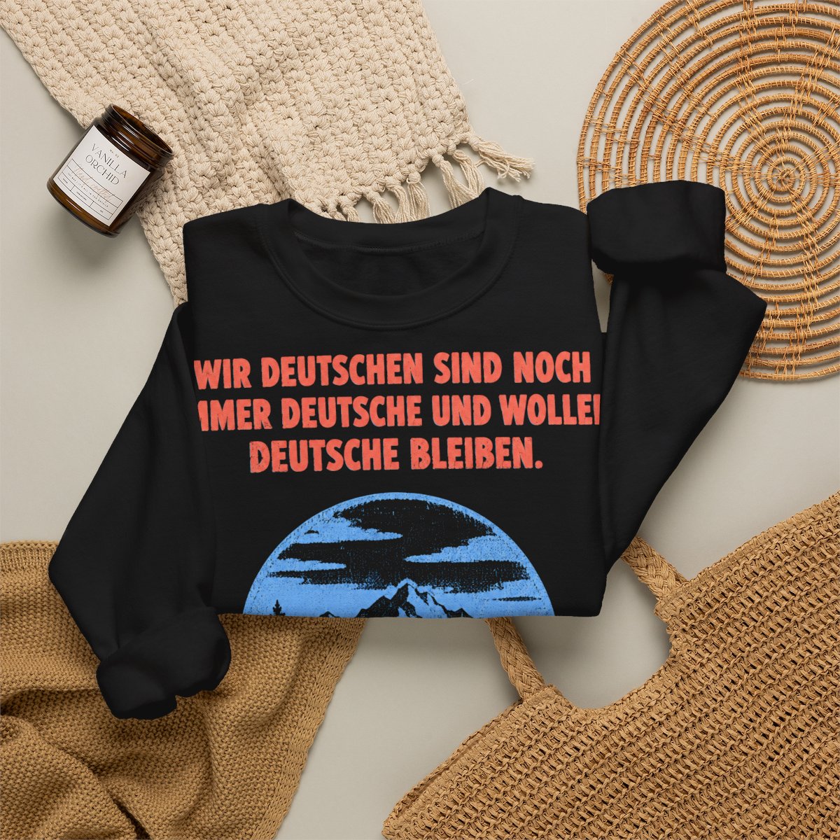 Unisex Sweatshirt mit Zitat - Luther - Wir Deutschen sind noch immer – folded-2