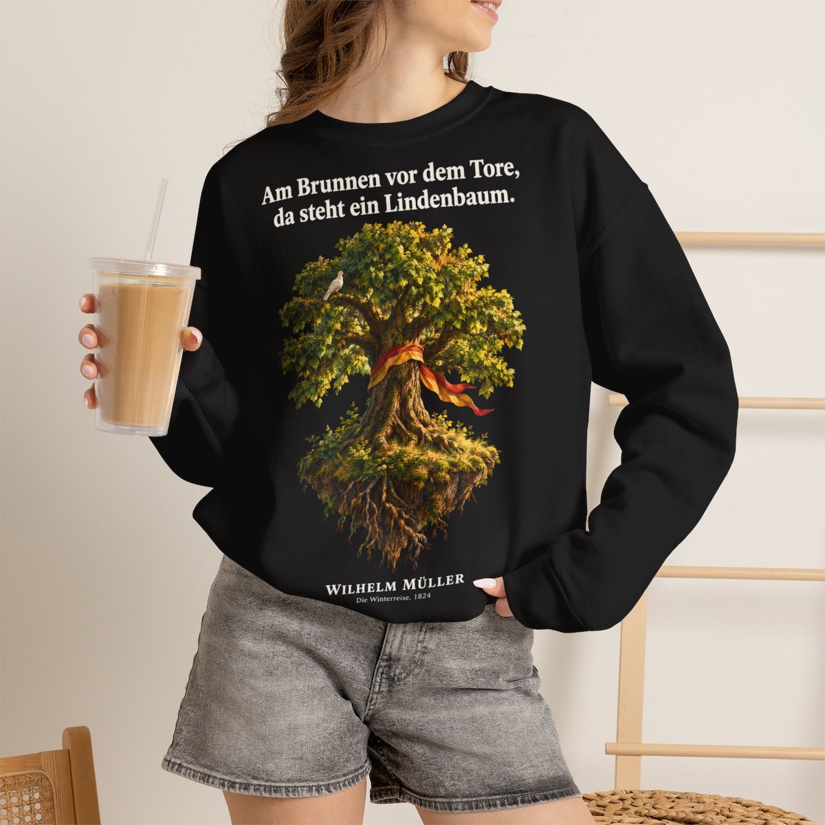 Unisex Sweatshirt mit Zitat - Müller - Am Brunnen vor dem Tore – lifestyle-2