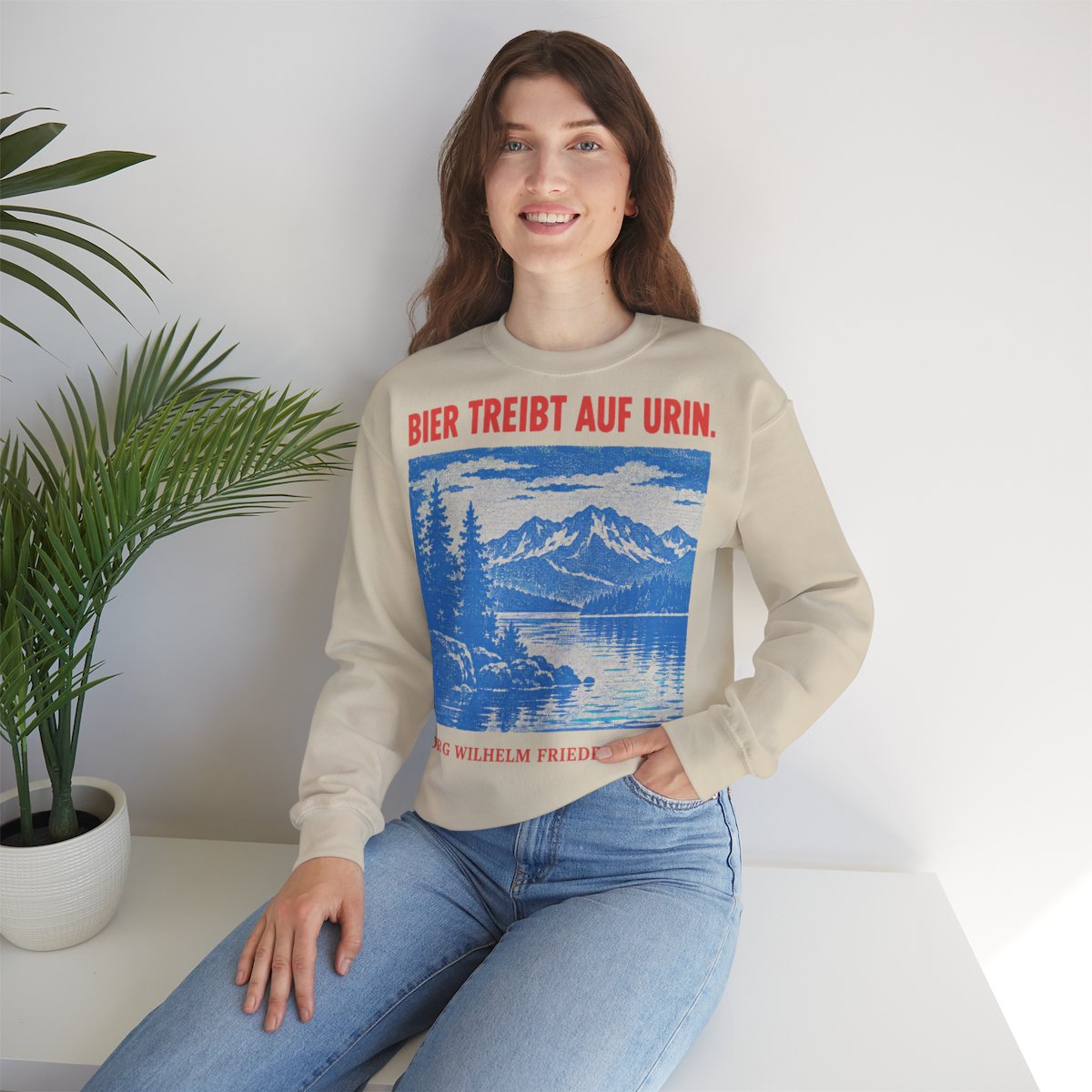 Unisex Sweatshirt mit Zitat - Hegel - Bier treibt auf Urin Plakat – lifestyle