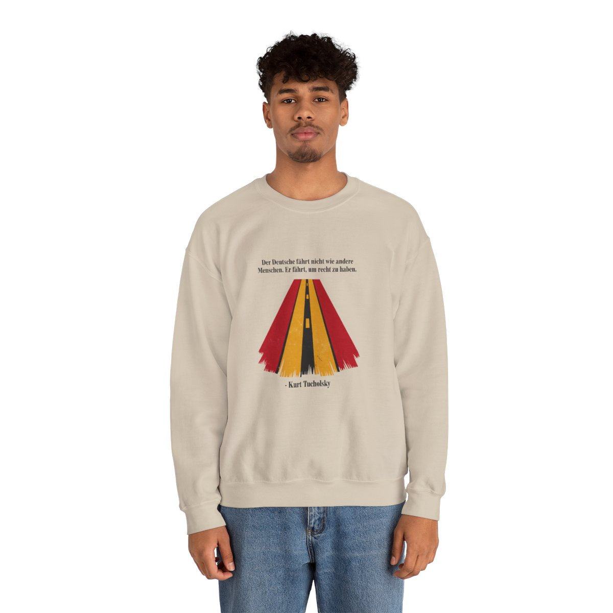 Unisex Sweatshirt mit Zitat - Tucholsky - Fährt um recht zu haben – person-2
