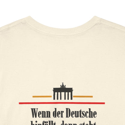 Unisex T-Shirt mit Zitat - Tucholsky - Schadenersatzpflichtig (Druck hinten) – back-collar-closeup