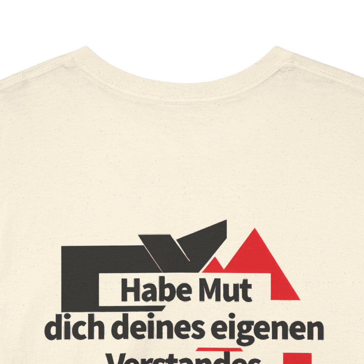 Unisex T-Shirt mit Zitat - Kant - Habe Mut Bauhaus (Druck hinten) – back-collar-closeup