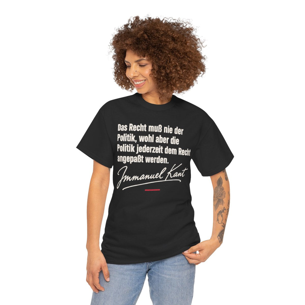 Unisex T-Shirt mit Zitat - Kant - Das Recht muß nie Signatur – person-1