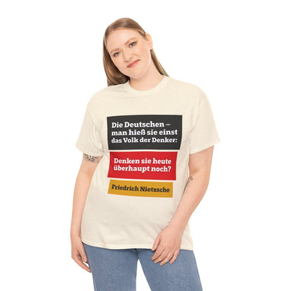 Unisex T-Shirt mit Zitat - Nietzsche - Volk der Denker Balken – person-2