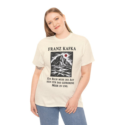 Unisex T-Shirt mit Zitat - Kafka - Ein Buch muss die Axt Holzschnitt – person-2