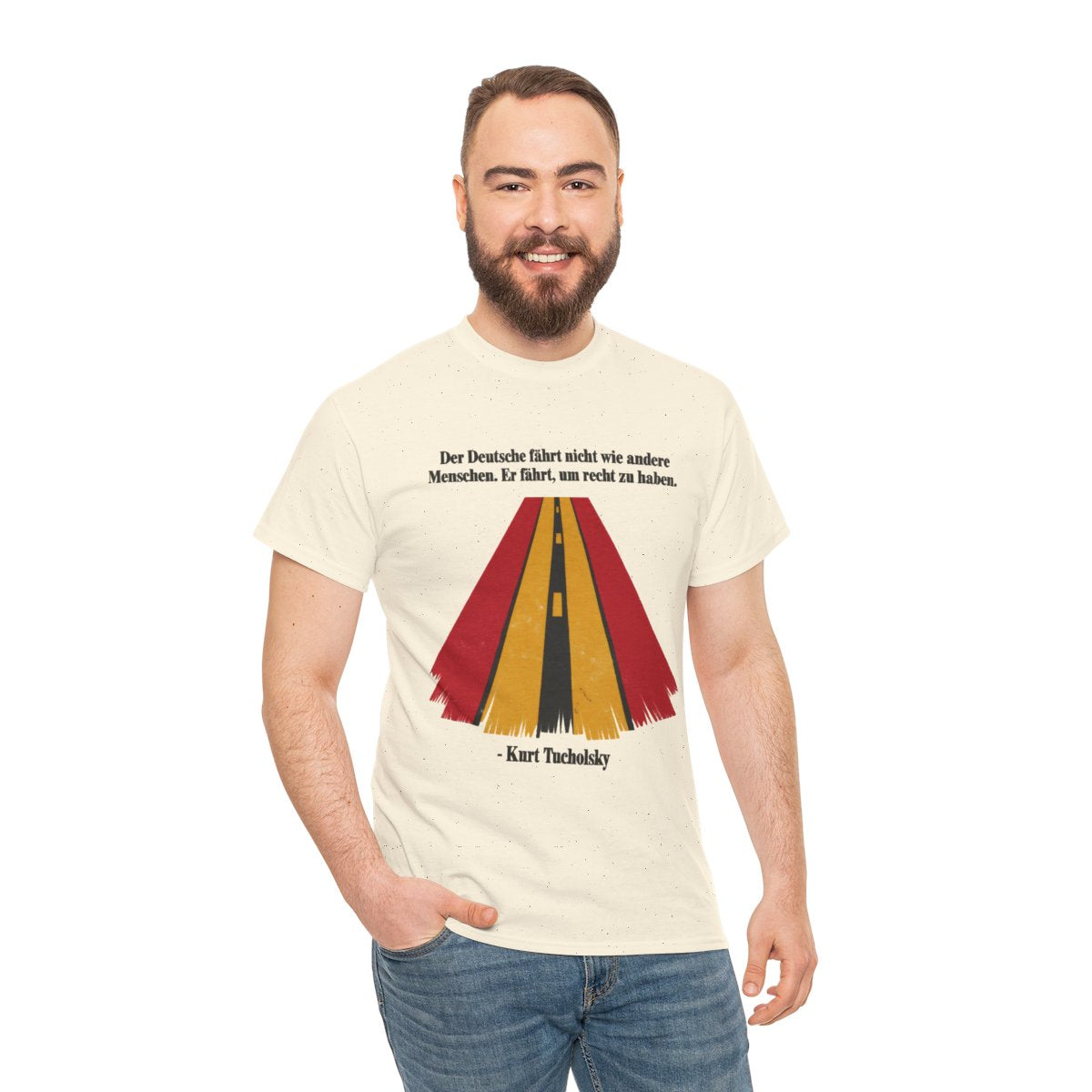 Unisex T-Shirt mit Zitat - Tucholsky - Fährt um recht zu haben – person-3