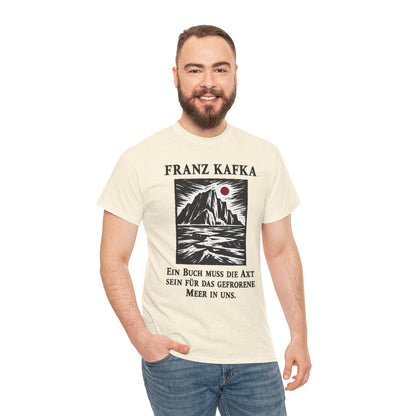 Unisex T-Shirt mit Zitat - Kafka - Ein Buch muss die Axt Holzschnitt – person-3