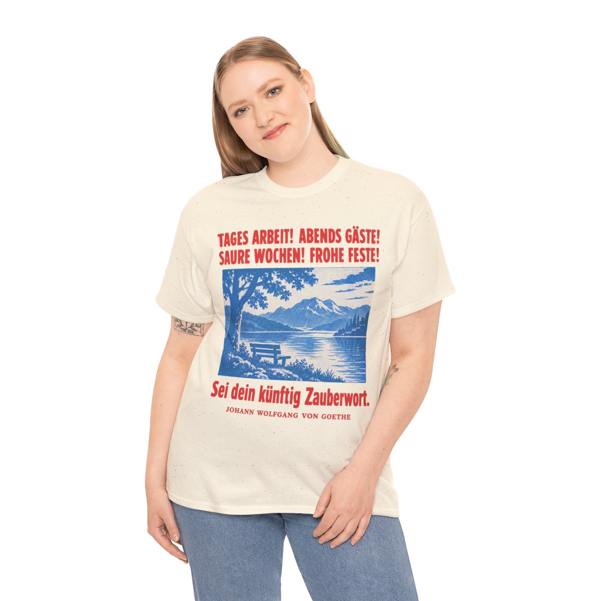 Unisex T-Shirt mit Zitat - Goethe - Tages Arbeit Plakat – person-2