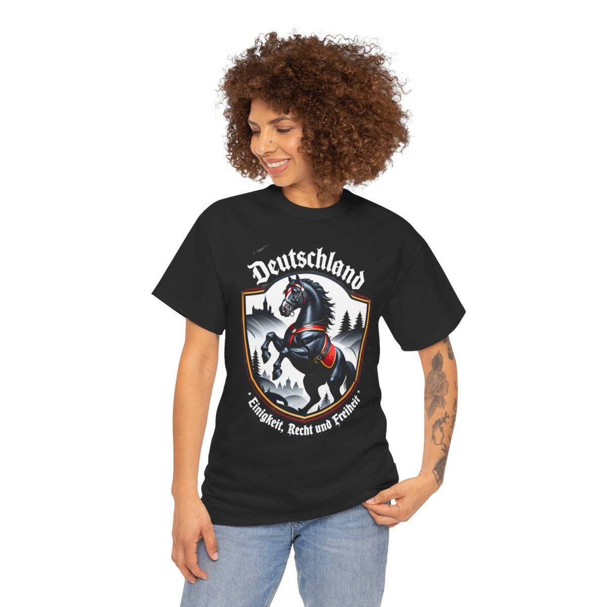 Unisex T-Shirt mit Pferd und Spruch - Deutschland – person-1